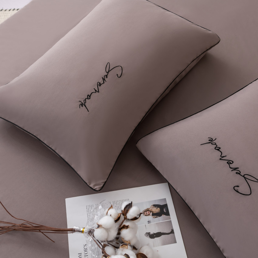 Комплект постельного белья Однотонный Сатин с Вышивкой CH036 Полуторный Серовато-коричневый