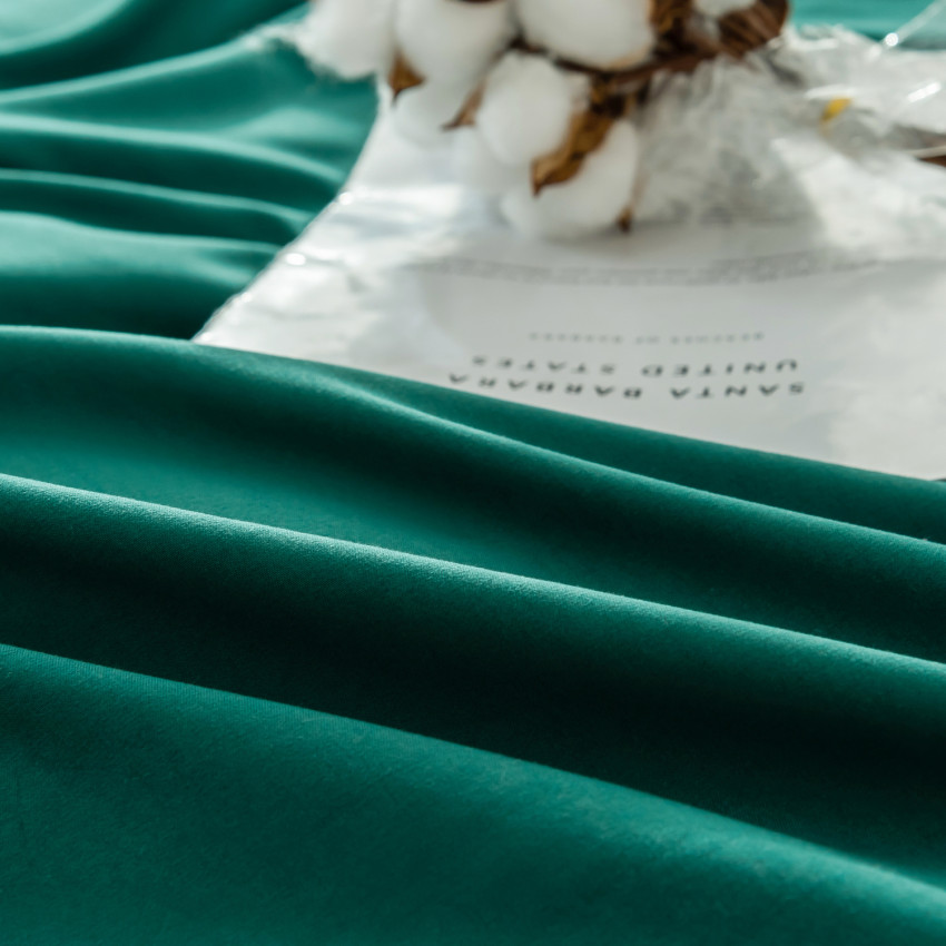 Комплект постельного белья Однотонный Сатин с Вышивкой CH049 Полуторный Изумруд