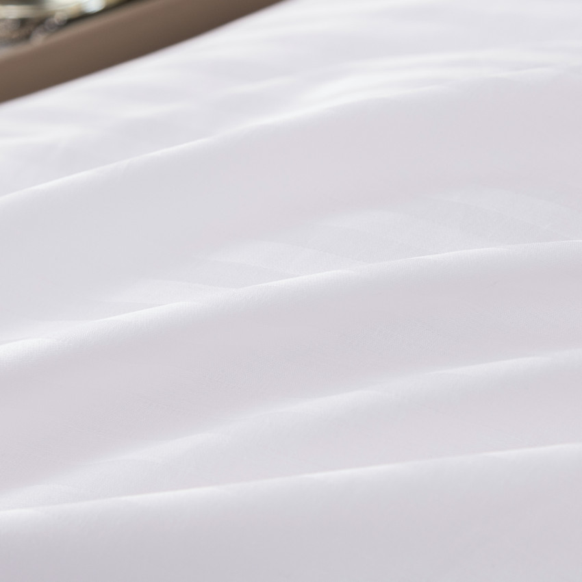 Постельное белье Страйп Сатин Белый на резинке 2 спальный 180x200x25