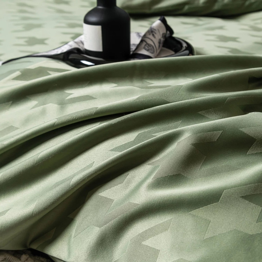 Комплект постельного белья Сатин Жаккард 004 Зеленый Семейный на резинке 140x200x25 наволочки 70x70