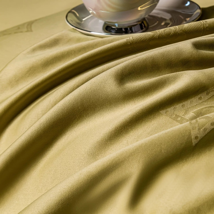 Комплект постельного белья Сатин Жаккард 010 Золотисто-оливковый Евро на резинке 140x200x25 наволочки 50x70