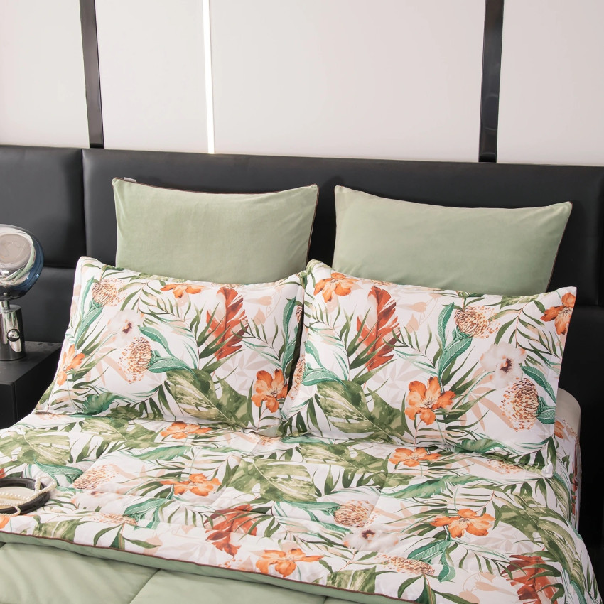 Комплект постельного белья Сатин Velouria Luxe с Одеялом 017 Евро 4 наволочки, простынь на резинке 160x200x25 Комплект постельного белья Сатин Velouria Luxe с Одеялом 017 Евро 4 наволочки, простынь на резинке 160x200x25